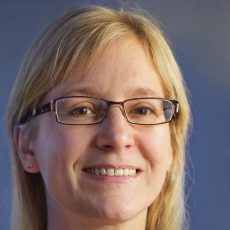 Finanzanalystin Dr. Sarah Müller